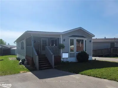 29 Shaw Street, Wasaga Beach, ON L9Z 1K3