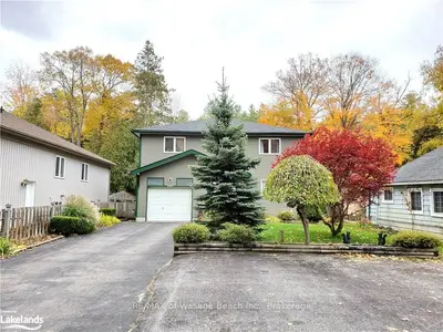 187 KNOX Road E, Wasaga Beach, ON L9Z 2T6