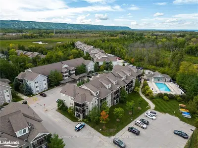 3 Brandy Lane Drive 305, Collingwood, ON L9Y 0X4