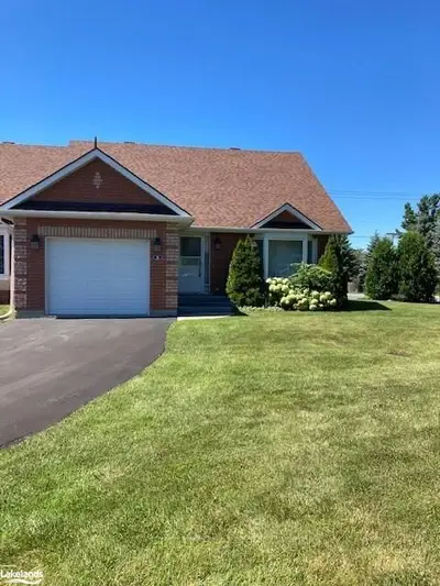 90 BURKE Street 5, Penetanguishene, ON L9M 2H2