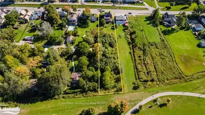 75 NETTLETON Drive, Penetanguishene, ON L9M 1P3