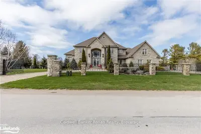 57 WASAGA SANDS Drive, Wasaga Beach, ON L9Z 1J4