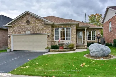 8 MARINA Crescent, Collingwood, ON L9Y 5G9