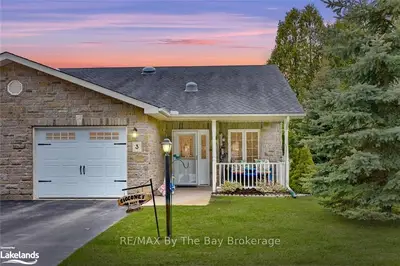 3 Bluegrass Lane, Wasaga Beach, ON L9Z 2W9