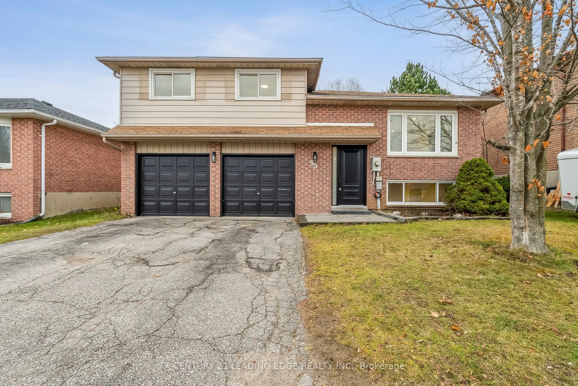 Detached in Orillia