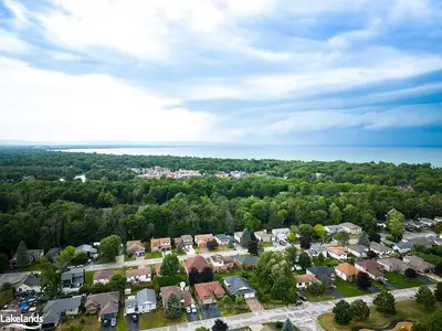 91 GLEN ETON Road, Wasaga Beach, ON L9Z 1E8