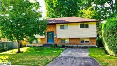 49 Borland Street E, Orillia, ON L3V 2B6