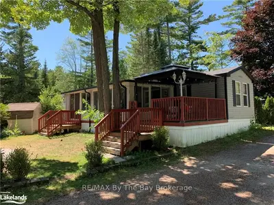 85 THEME PARK Drive 107, Wasaga Beach, ON L9Z 1X7
