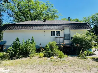 1106 MOSLEY Street, Wasaga Beach, ON L9Z 2G1