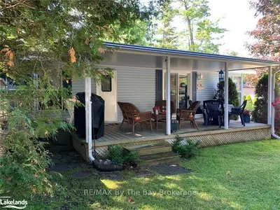 85 THEME PARK Drive 109, Wasaga Beach, ON L9Z 1X7