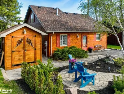 15 CABIN Crescent, Wasaga Beach, ON L9Z 1X7