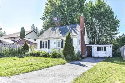 13 SOUTH Street, Orillia, ON L3V 3T1