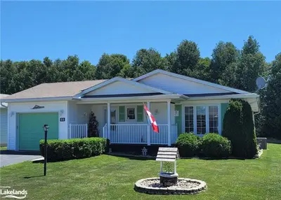 55 ST JAMES Place, Wasaga Beach, ON L9Z 3A8