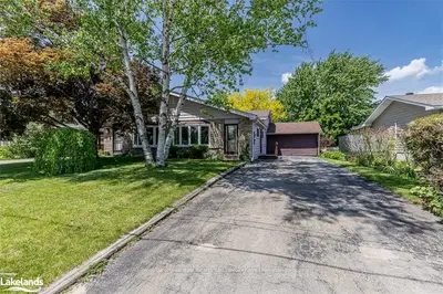 3 BEAUMAUR Drive, Penetanguishene, ON L9M 1N8