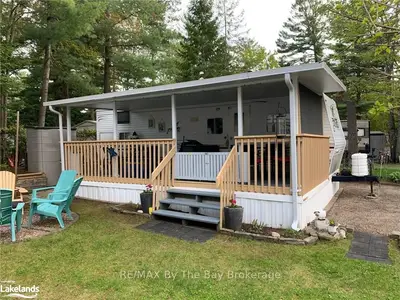85 THEME PARK Drive 228, Wasaga Beach, ON L9Z 1X7
