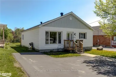 13 LUCY Street, Penetanguishene, ON L9M 1K7