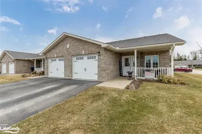 51 CHESTNUT Lane, Wasaga Beach, ON L9Z 0G4