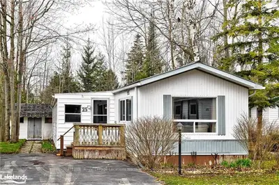 25 GEORGIAN GLEN Drive, Wasaga Beach, ON L9Z 1K6