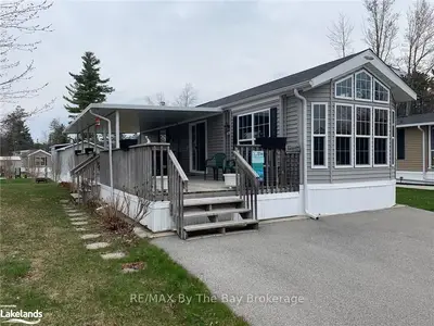 16 WHITE PINES Trail, Wasaga Beach, ON L9Z 1X7