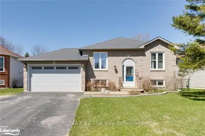 9 ACORN Crescent, Wasaga Beach, ON L9Z 1L6