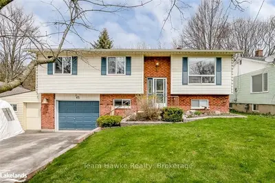 65 BROAD Street, Penetanguishene, ON L9M 1G4