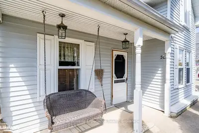 51 POYNTZ Street, Penetanguishene, ON L9M 1N6