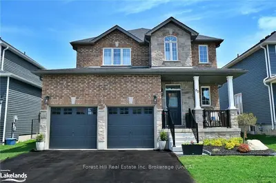 60 LOCKERBIE Crescent, Collingwood, ON L9Y 0Y8