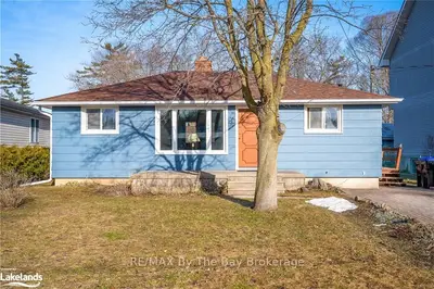 296 OLD MOSLEY Street, Wasaga Beach, ON L9Z 2H8