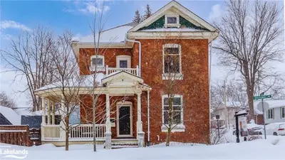 239 MISSISSAGA Street W, Orillia, ON L3V 3B6
