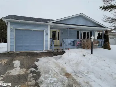 35 ST JAMES Place, Wasaga Beach, ON L9Z 3A8