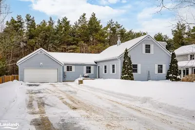 51 CAMBRIDGE Street, Penetanguishene, ON L9M 1G7