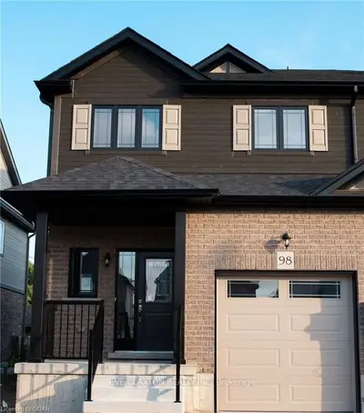 98 Robertson Street, Collingwood, On L9y 3z1