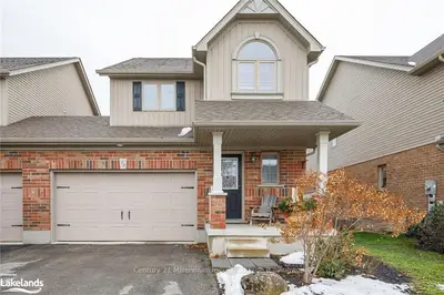 19 BARR Street, Collingwood, ON L9Y 0E5