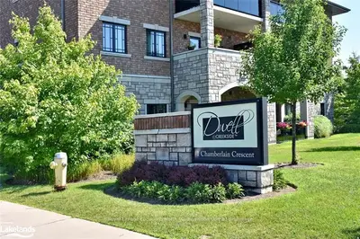 1 CHAMBERLAIN Crescent 212, Collingwood, ON L9Y 0E3