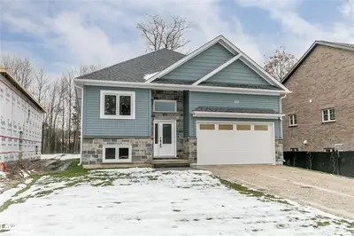 283 ROBINSON Road, Wasaga Beach, ON L9Z 3A3