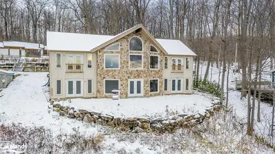 79 MCARTHUR Drive, Penetanguishene, ON L9M 1X3