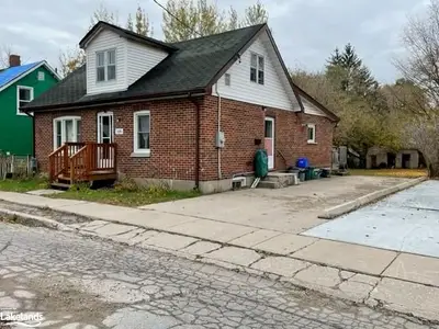 156 SANFORD Street, Barrie, ON L4N 3C7