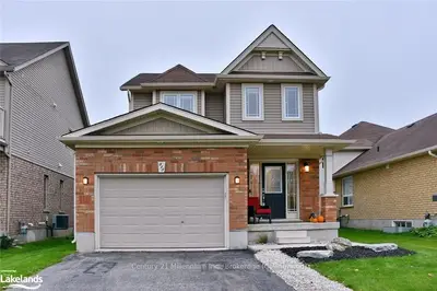 313 Holden Street, Collingwood, On L9y 0e3