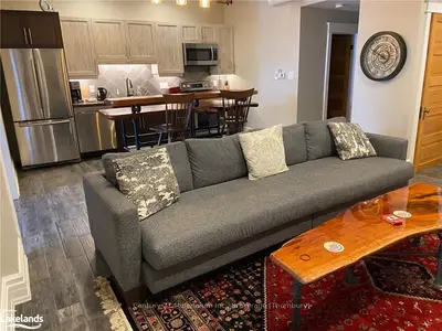 124 HURONTARIO Street 1 & #4, Collingwood, ON L9Y 2L8