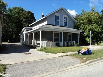 23 O'Brien Street, Orillia, ON L3V 5S1