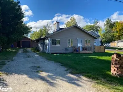 28 BROADVIEW Street, Collingwood, ON L9Y 3Z1
