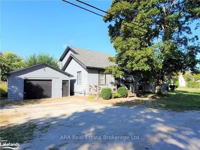 662 STE MARIE Street, Collingwood, ON L9Y 3L5