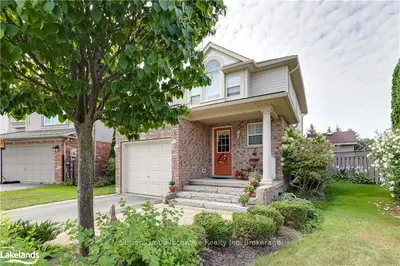 54 HIGHLANDS Crescent, Collingwood, ON L9Y 5H3
