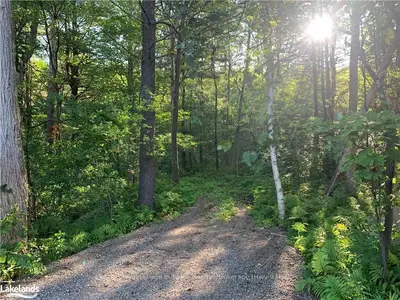 9743 93 COUNTY Road, Midland, ON L4R 4L9