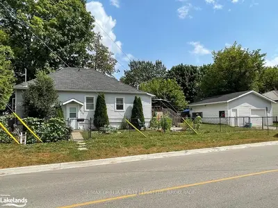 225 JAMES Street E, Orillia, ON L3V 1M1
