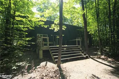 2 ZHINGOS Lane, Christian Island 30, ON L9M 0A9