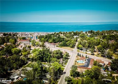 153 BECK Street, Wasaga Beach, ON L9Z 2K7