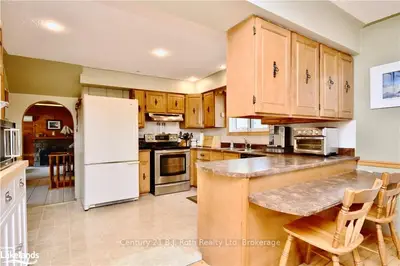 276 CHURCH Street, Penetanguishene, ON L9M 1G5