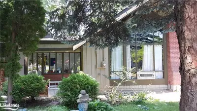 110 Albert Street, Collingwood, On L9y 3y2