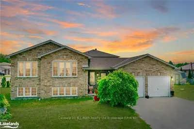 17 BYRNES Crescent, Penetanguishene, ON L9M 1W4